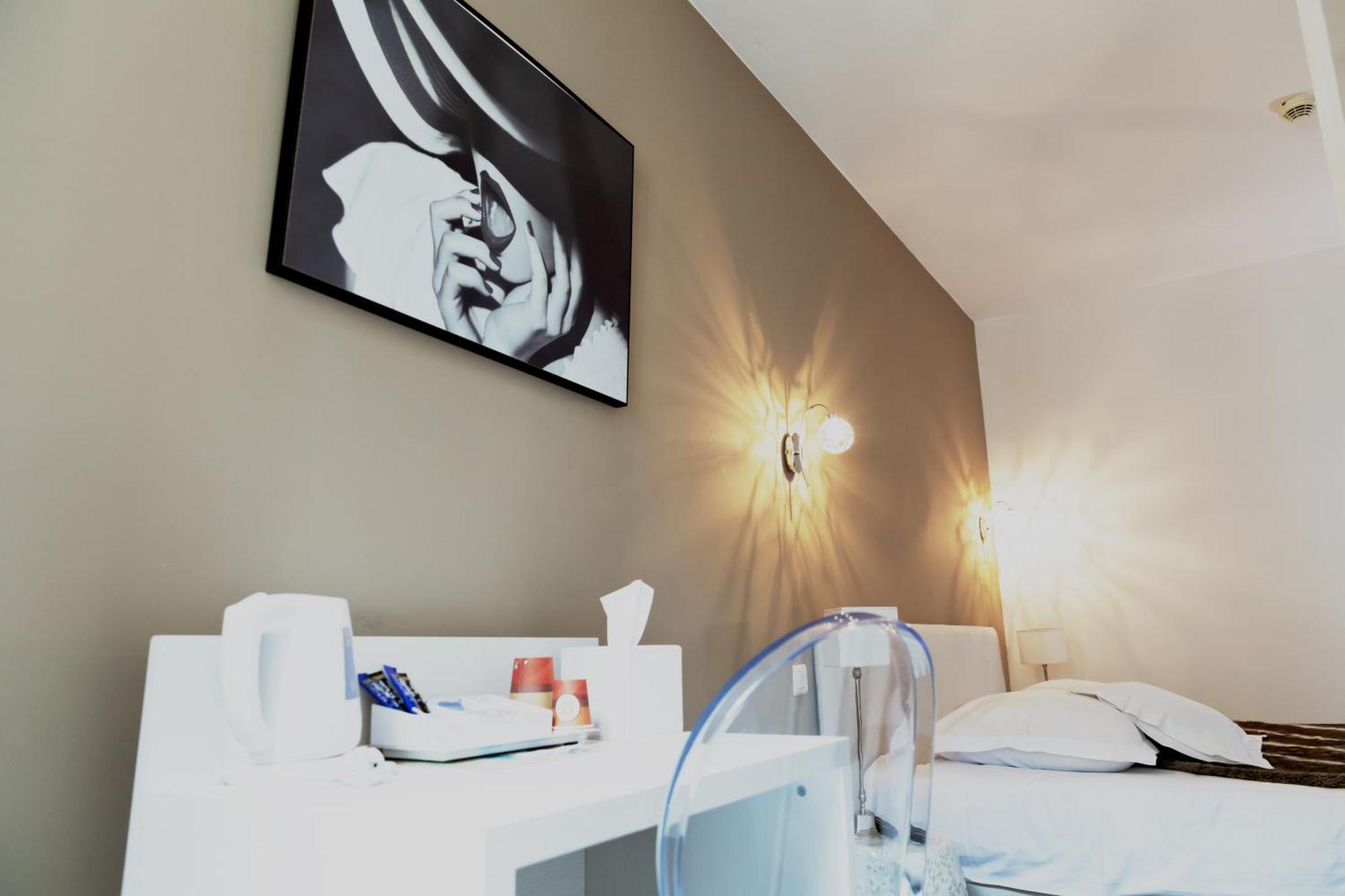 Le Saint Louis Hotel Amiens Ngoại thất bức ảnh